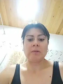 Snapshot of Lyonette_reading1 chatting on April 2026 04:48:01 PM Lyonette reading1 online show from April 2026 04:48:01 PM