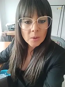 Snapshot of Lyonette_reading1 chatting on April 2026 03:08:01 PM Lyonette reading1 online show from April 2026 03:08:01 PM