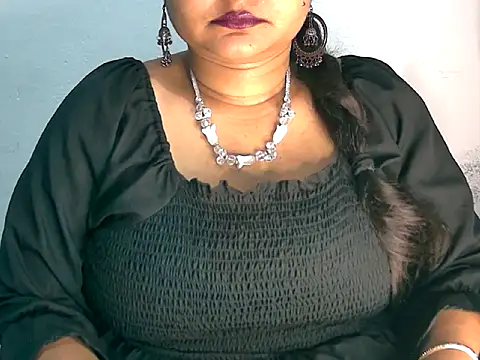 Snapshot of Saniya_K2 chatting on April 2026 04:02:02 PM Saniya K2 online show from April 2026 04:02:02 PM