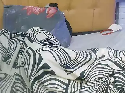 Snapshot of Ladyxx21 chatting on February 2026 05:26:02 AM Ladyxx21 online show from February 2026 05:26:02 AM