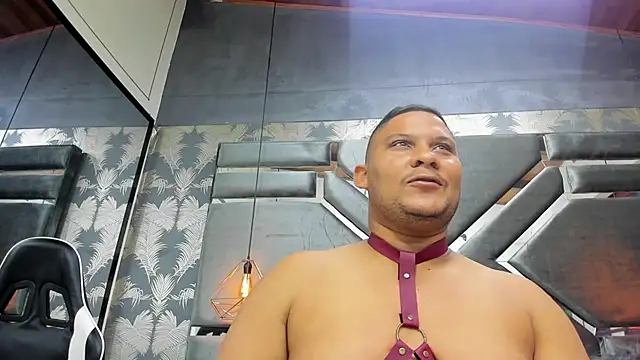 LaimCarterss online show from February 2026 01:00:02 PM