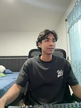 Snapshot of Pedestal_diamant chatting on February 2026 09:35:01 PM Pedestal diamant online show from February 2026 09:35:01 PM