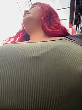 Snapshot of Lia-Moon77 chatting on February 2026 07:43:02 PM Lia-Moon77 online show from February 2026 07:43:02 PM