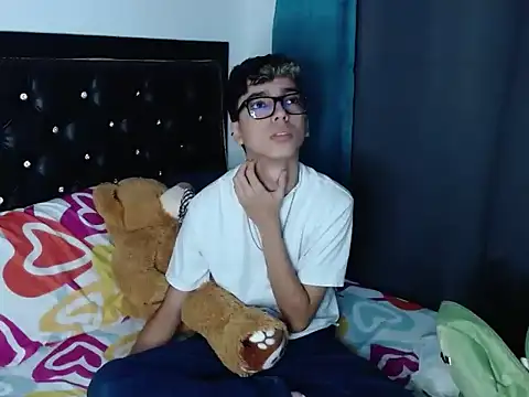 gabriel x18 online show from February 2026 10:02:02 PM