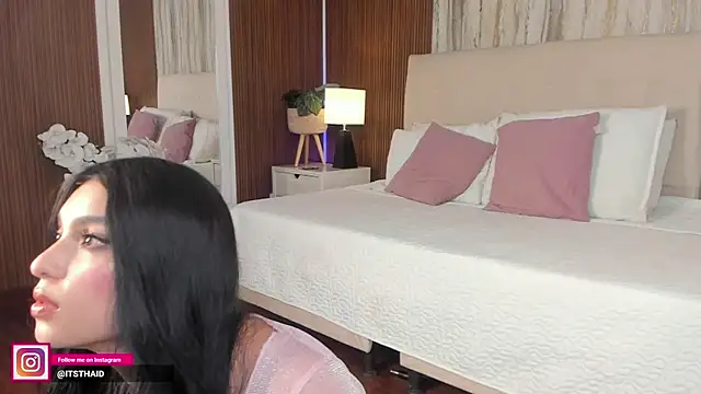 missthailand  online show from April 2026 10:34:02 PM