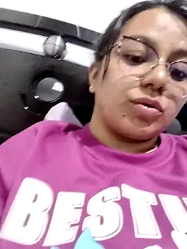 Snapshot of Jenni002_- chatting on February 2026 11:46:01 PM Jenni002 - online show from February 2026 11:46:01 PM