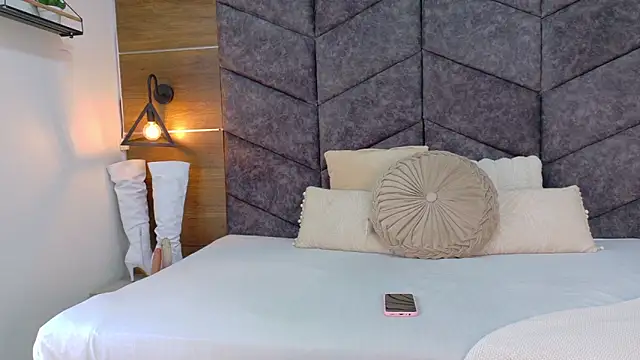 FernandaBrown   online show from March 2026 07:21:02 PM