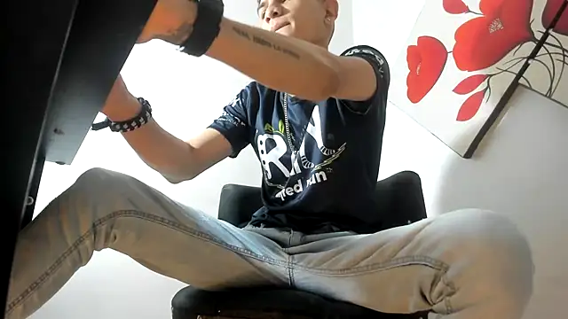 Jesshot bigcock20cm online show from May 2026 06:23:02 PM