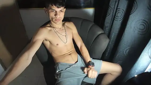Jesshot bigcock20cm online show from June 2026 07:56:02 AM