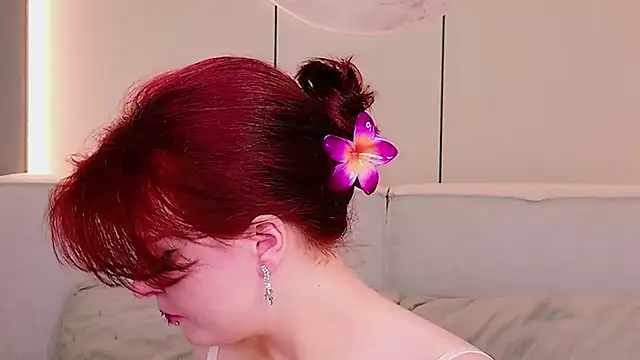 Milana Bold online show from July 2026 08:33:02 PM
