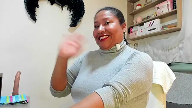 Nyomi browm online show from May 2026 02:33:02 PM