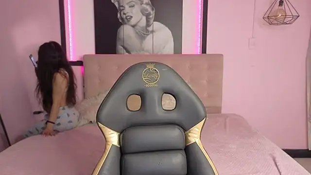 Katia pretty x online show from March 2026 04:18:01 AM