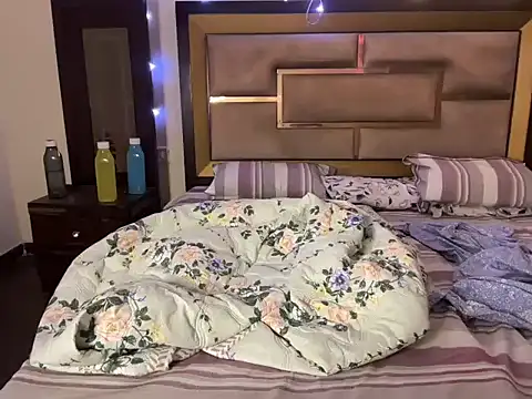 Hersheykaur online show from March 2026 08:03:01 PM