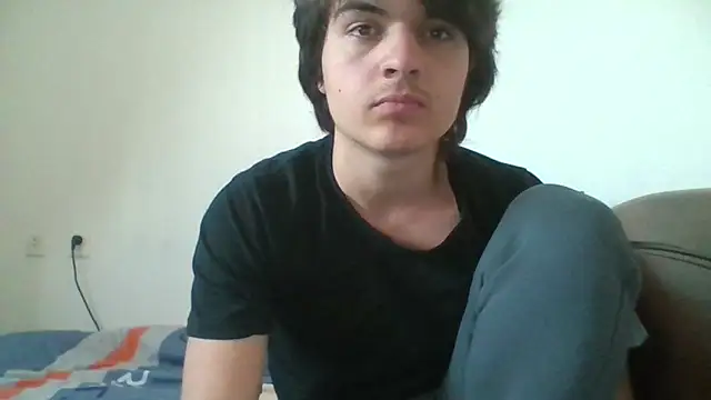 Snapshot of MrPine19 chatting on February 2026 02:37:02 AM MrPine19 online show from February 2026 02:37:02 AM