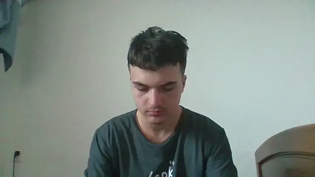 Snapshot of MrPine19 chatting on February 2026 04:24:01 AM MrPine19 online show from February 2026 04:24:01 AM