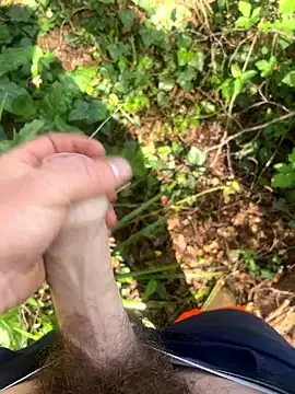 Snapshot of enormebitedu31 chatting on April 2026 11:43:01 AM enormebitedu31 online show from April 2026 11:43:01 AM