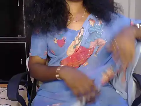 Snapshot of VixenNandhu chatting on March 2026 06:47:01 PM VixenNandhu online show from March 2026 06:47:01 PM