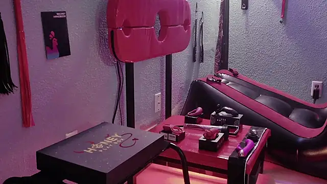 bellaskeykeeper online show from February 2026 08:24:02 AM