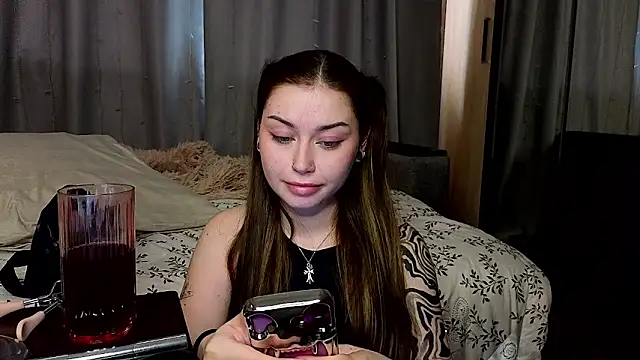 Snapshot of bellarison chatting on May 2026 10:33:02 AM bellarison online show from May 2026 10:33:02 AM