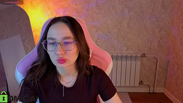 Snapshot of _Kiki_angel_ chatting on February 2026 03:51:02 AM Kiki angel online show from February 2026 03:51:02 AM