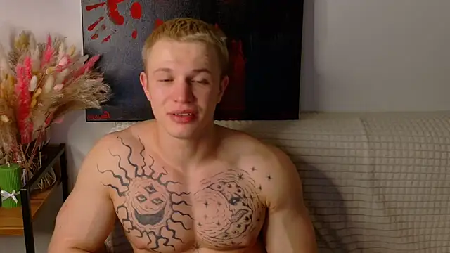 Snapshot of SterlingNoir chatting on February 2026 10:39:01 PM SterlingNoir online show from February 2026 10:39:01 PM