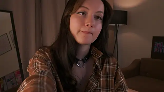 Snapshot of EmiliaKallin chatting on February 2026 03:07:01 AM EmiliaKallin online show from February 2026 03:07:01 AM