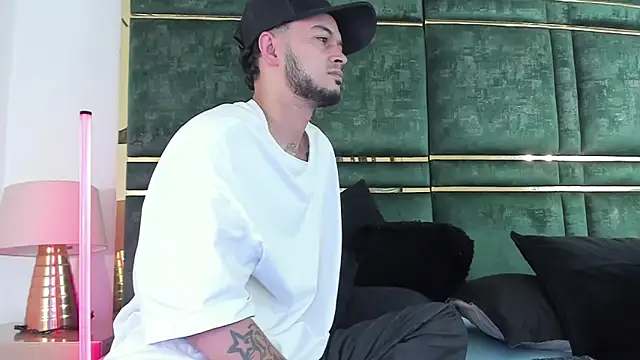 Snapshot of GaelyCoral chatting on February 2026 11:31:02 AM GaelyCoral online show from February 2026 11:31:02 AM