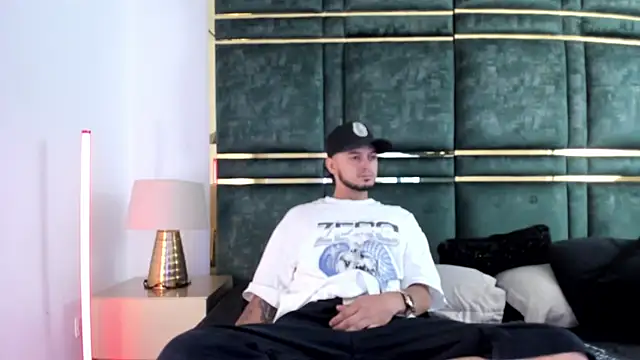 GaelyCoral online show from April 2026 02:10:02 PM