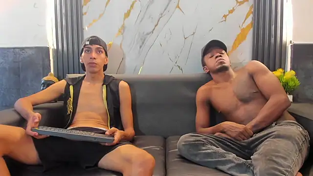 Jeanpieroo26 online show from April 2026 07:40:01 PM