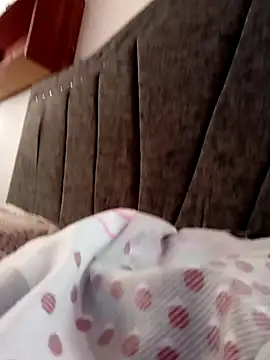 Snapshot of Sandy_caramelo chatting on February 2026 02:38:02 PM Sandy caramelo online show from February 2026 02:38:02 PM