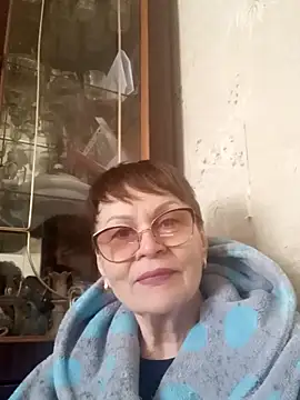 Snapshot of SophieBurns chatting on February 2026 12:01:02 PM SophieBurns online show from February 2026 12:01:02 PM