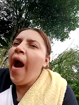MajoArias online show from May 2026 04:57:01 PM