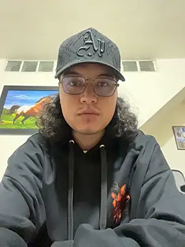 Snapshot of Samael_Garro chatting on February 2026 10:14:01 PM Samael Garro online show from February 2026 10:14:01 PM