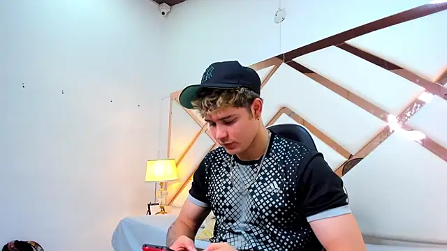 rayan linxx online show from April 2026 07:41:01 PM