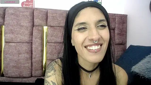 Snapshot of FRANCESCA_LOVE_ chatting on June 2026 03:53:01 AM FRANCESCA LOVE online show from June 2026 03:53:01 AM