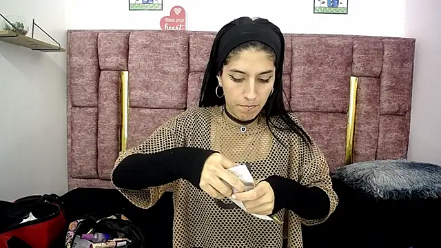 Snapshot of FRANCESCA_LOVE_ chatting on June 2026 02:25:01 AM FRANCESCA LOVE online show from June 2026 02:25:01 AM