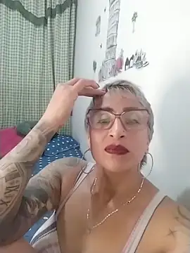 Snapshot of Charlotte_gray_ chatting on February 2026 11:32:01 PM Charlotte gray online show from February 2026 11:32:01 PM