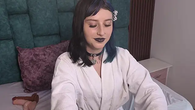 Snapshot of OliviaBonnie chatting on February 2026 07:09:01 PM OliviaBonnie online show from February 2026 07:09:01 PM