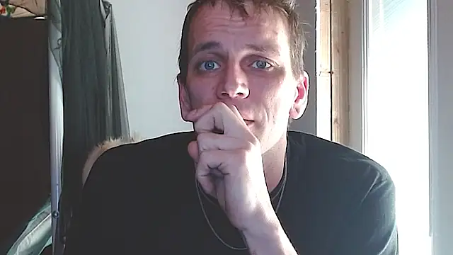 cguffey2284 online show from April 2026 10:40:01 PM