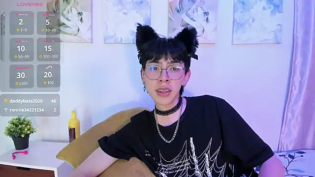 Demian Hush online show from March 2026 08:19:01 AM