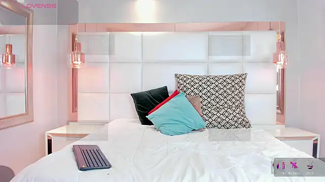 Snapshot of Sebastian_Collins_ chatting on March 2026 09:32:02 PM Sebastian Collins online show from March 2026 09:32:02 PM