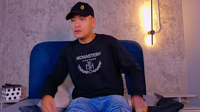 TommyBlue  online show from February 2026 06:26:01 PM