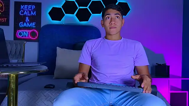 Snapshot of AxelBlaze_ chatting on February 2026 05:52:01 PM AxelBlaze online show from February 2026 05:52:01 PM