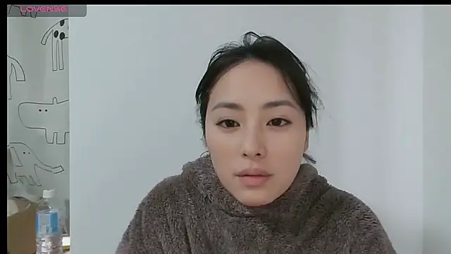 Snapshot of yuri-japan chatting on February 2026 12:40:02 AM yuri-japan online show from February 2026 12:40:02 AM