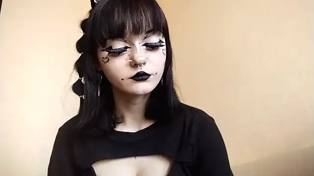 Snapshot of SmilingPatent chatting on February 2026 01:04:02 PM SmilingPatent online show from February 2026 01:04:02 PM