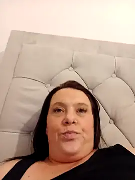 Snapshot of louisa36 chatting on March 2026 10:05:02 PM louisa36 online show from March 2026 10:05:02 PM