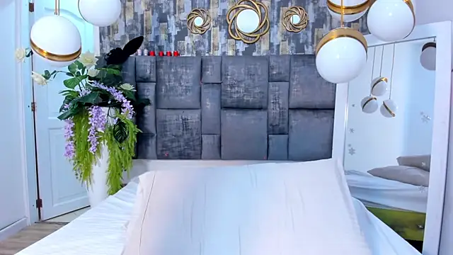 MiiaTauro online show from February 2026 08:31:02 PM