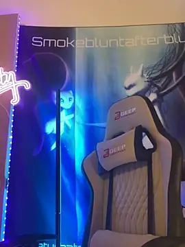 Smokebluntafterblunt online show from February 2026 01:26:02 AM