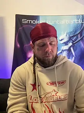 Smokebluntafterblunt online show from April 2026 12:36:01 PM