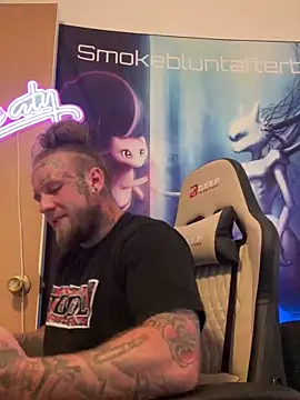 Snapshot of Smokebluntafterblunt chatting on June 2026 02:47:01 AM Smokebluntafterblunt online show from June 2026 02:47:01 AM